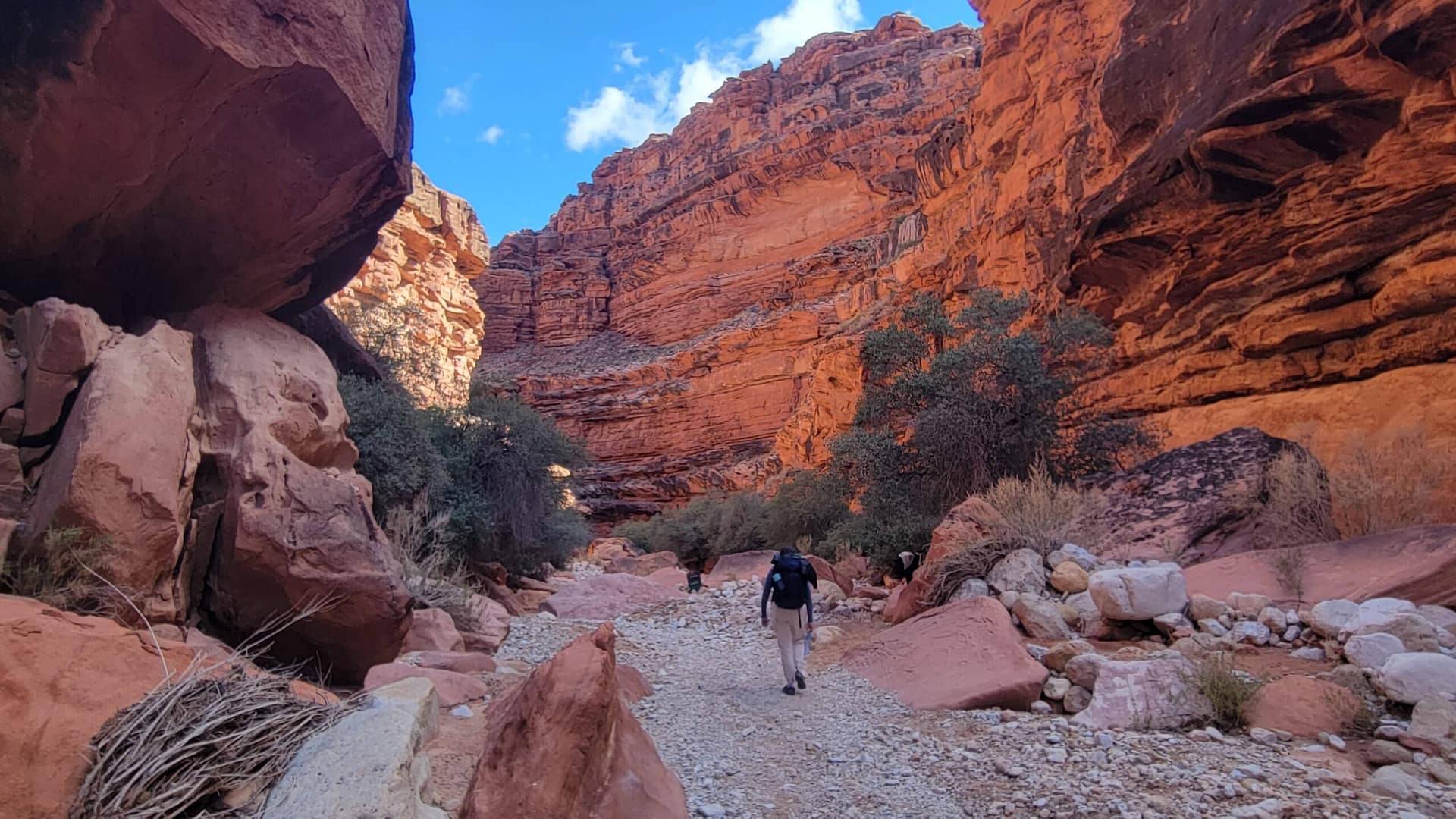 Following the wash from Hill Top to Supai Village