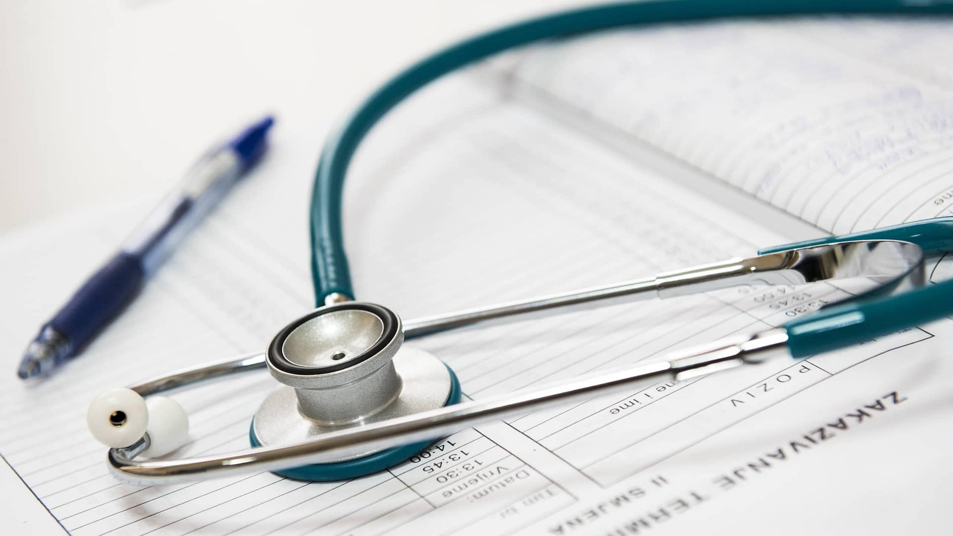 Managing Healthcare and Insurance as Global Nomads