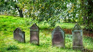 Graveyard, Image by Bernd from Pixabay